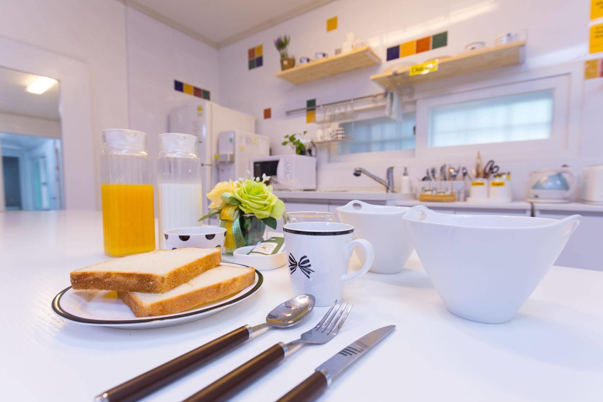 Stay Now Hongdae โซล ภายนอก รูปภาพ